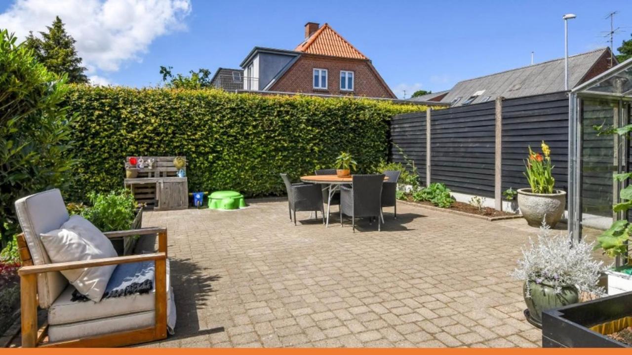 Villa I Herning, 200 Meter Fra Gagaden Екстериор снимка